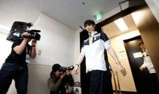 羽生结弦发布会