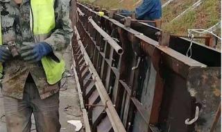 桥上的防撞护栏 桥上的防撞护栏